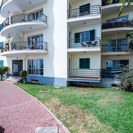 Apartment Ocean Breeze Retreat