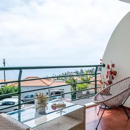 Apartment Ocean Breeze Retreat *